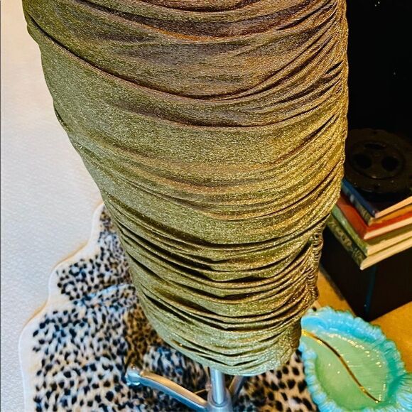 ♥️ Monica wiggle dress, size medium
sold out online! Gold lurex. - Picture 9 of 14